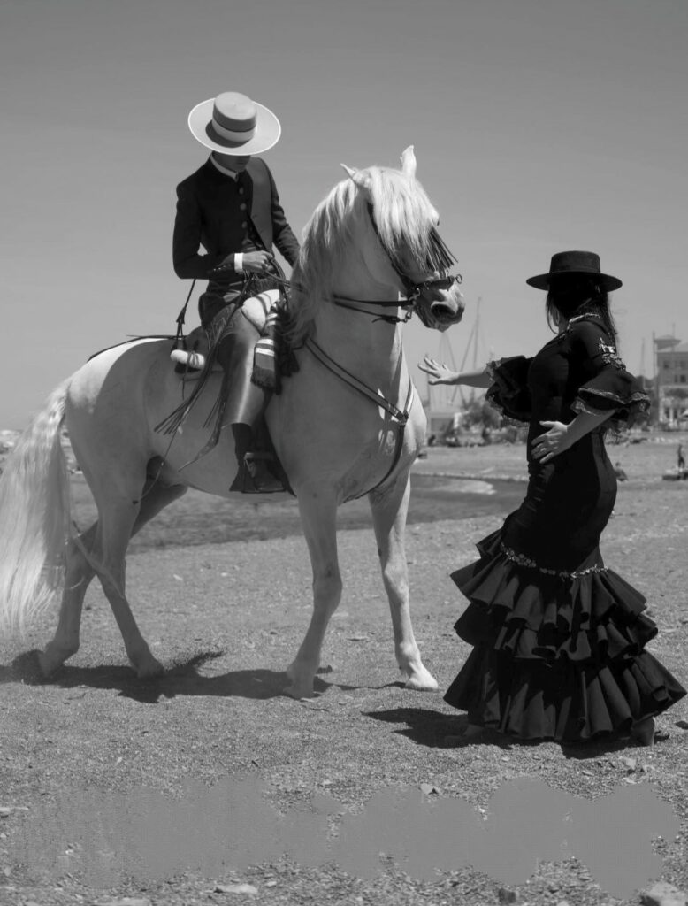 Danse du cheval andalou et sa danseuse de flamenco